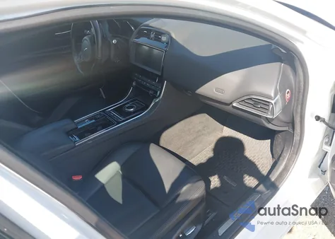 2019 Jaguar Xe 25T Premium z USA, uszkodzony, nr VIN SAJAD4FX6KCP49439